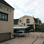 Mat's Hotel