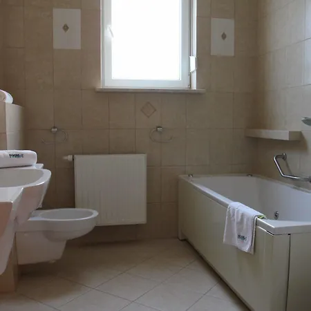 Mat's Hotel 3*
