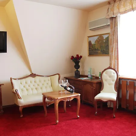 Mat's Hotel