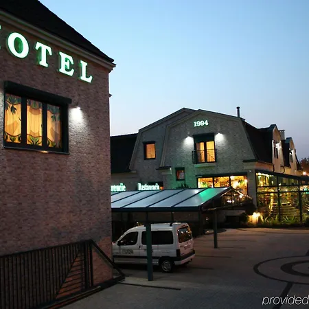 Mat's Hotel